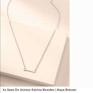 Stella & Dot On the Mark Arrow necklace